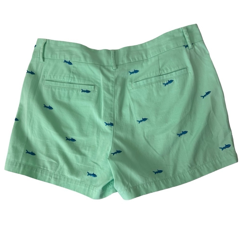 Jones & Co. Sherbet Green Embroidered Shark Flat-Front Classic Shorts, size 8 - Picture 7 of 7